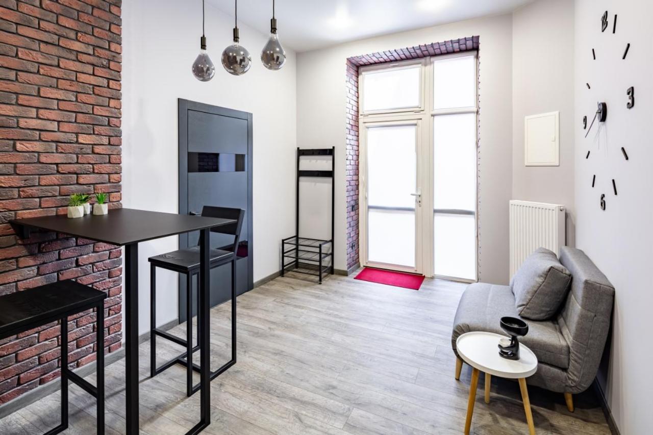 Stylish Apartment In The Center Lviv Ngoại thất bức ảnh